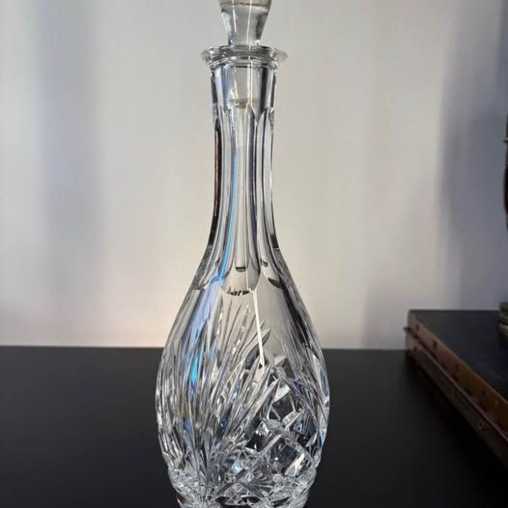 Crystal Glass Decanter with Stopper
